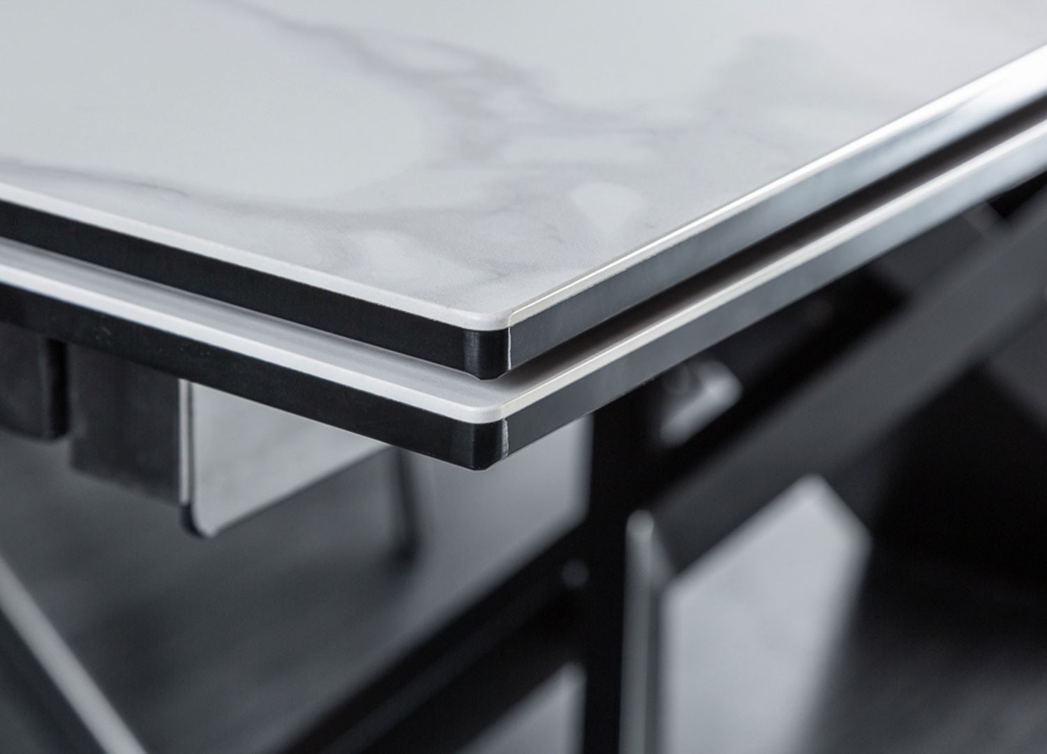 Table à manger extensible céramique 180-260 cm aspect marbre