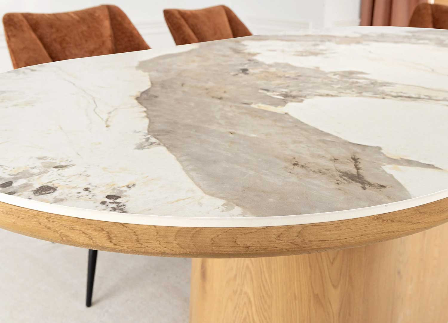 Table à manger ovale 200 cm céramique marbre blanc et bois Calista