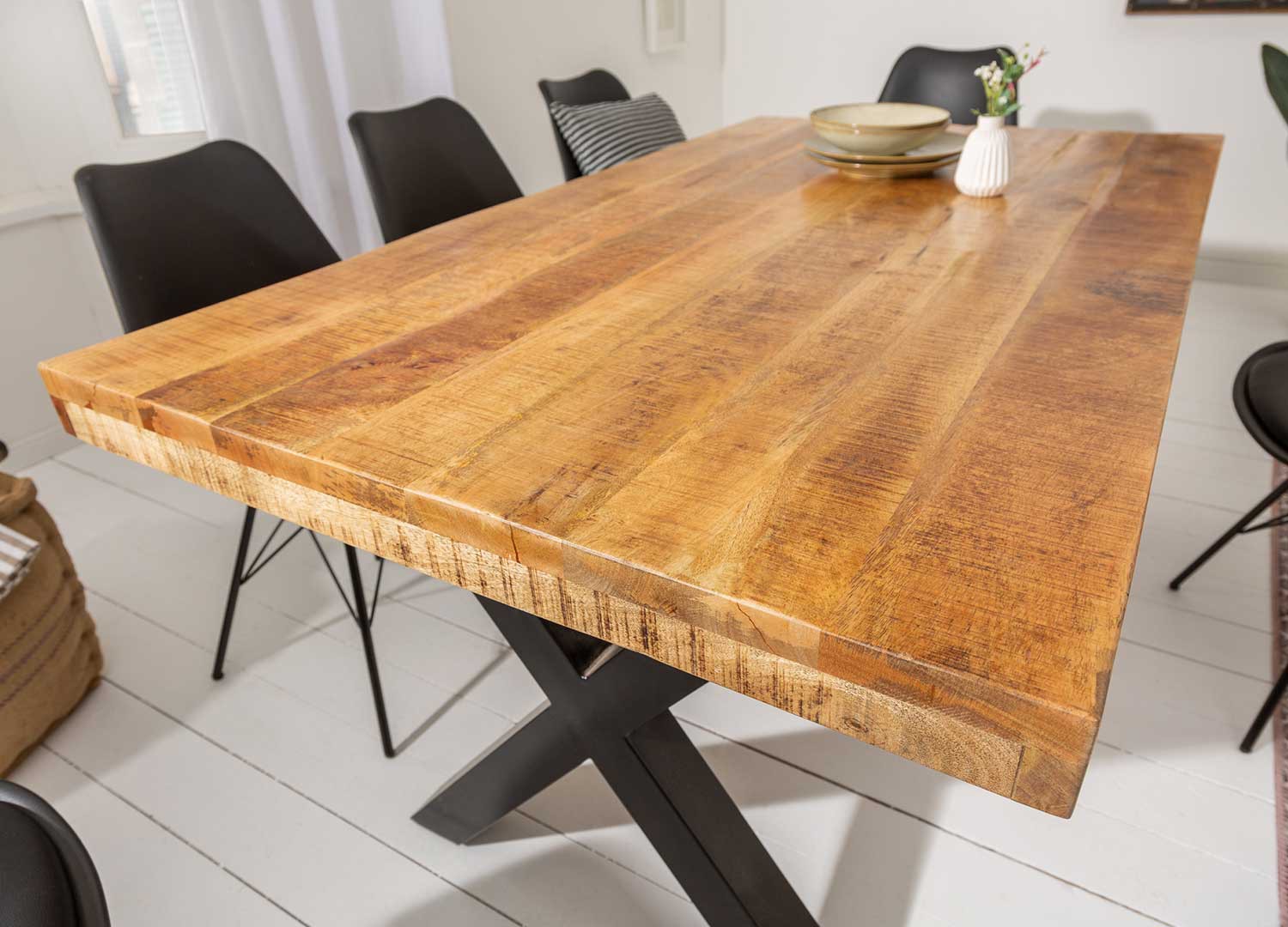 Table à manger rectangulaire bois de manguier et piétement croisé