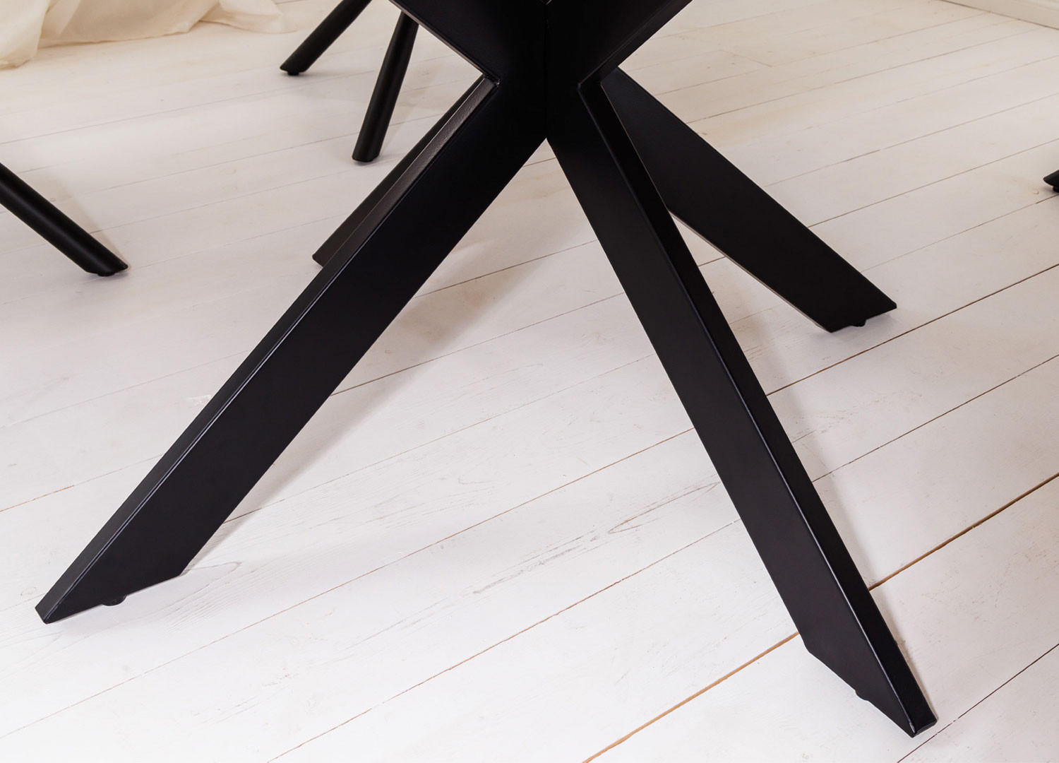 Table à manger ronde 130 cm en bois d'acacia