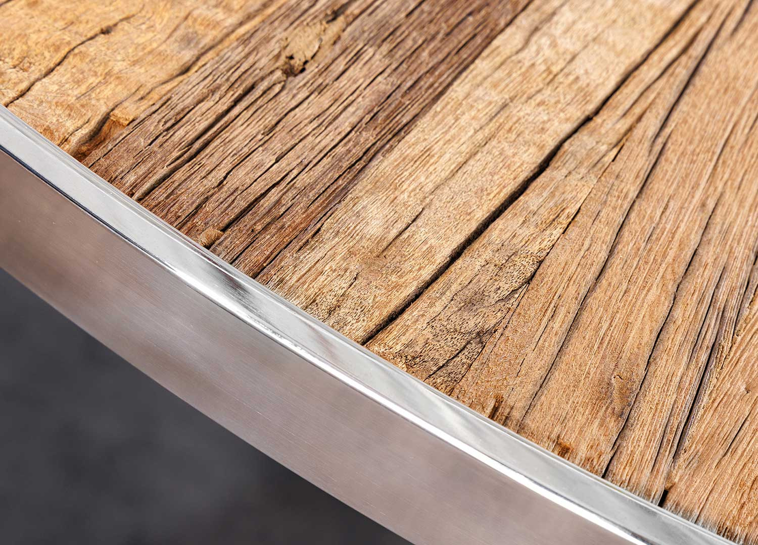 Table à manger ronde 140 cm bois de teck et verre avec pied central chromé