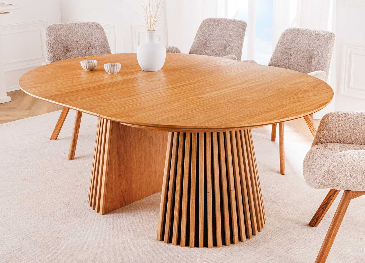 Table à manger ronde extensible en bois couleur chêne naturel