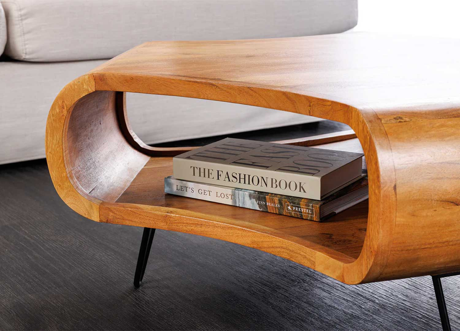 Table basse 90 cm en acacia finition miel Nivor