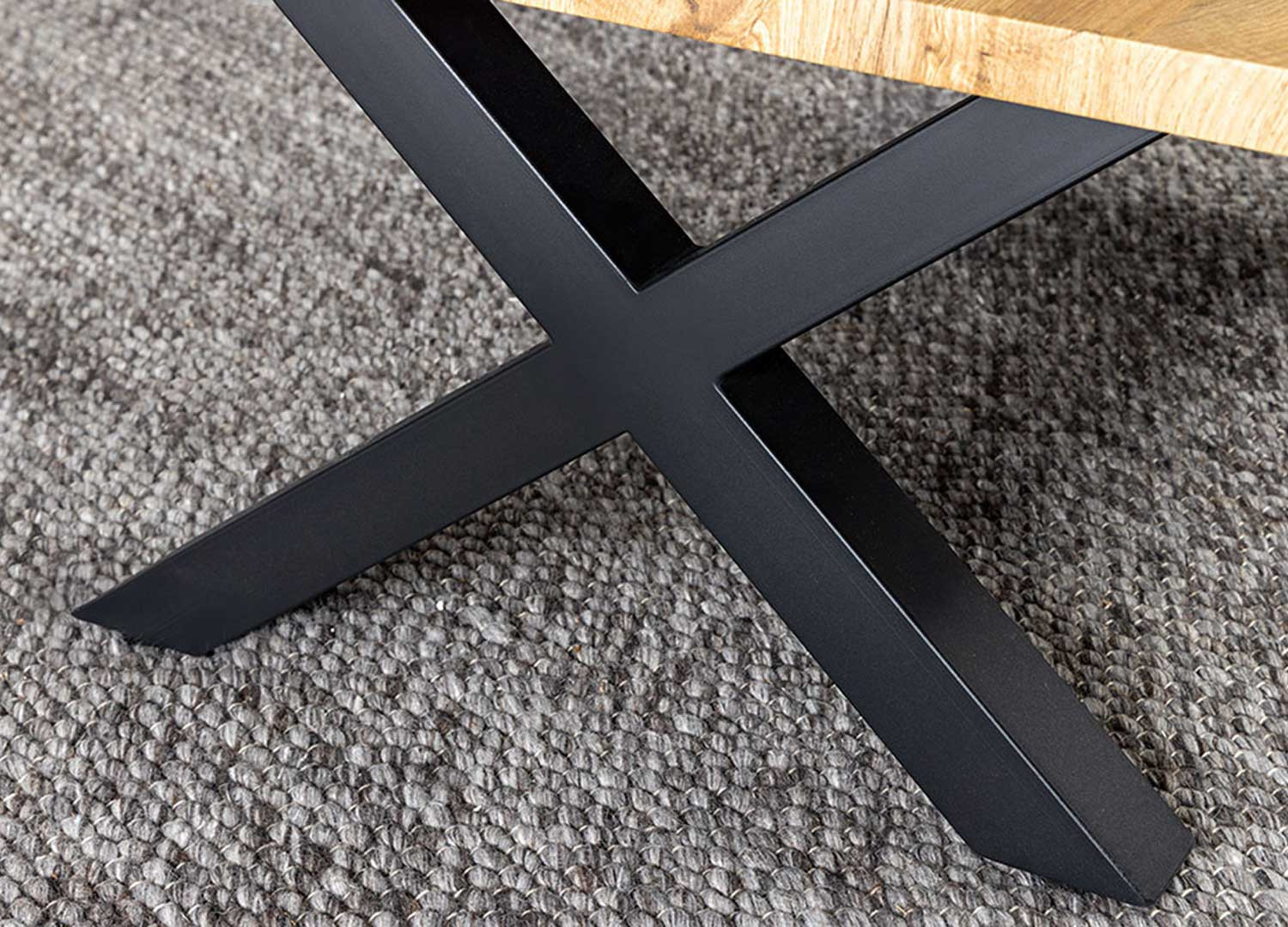 Table basse aspect chêne sauvage et pieds en X 90 cm Joka