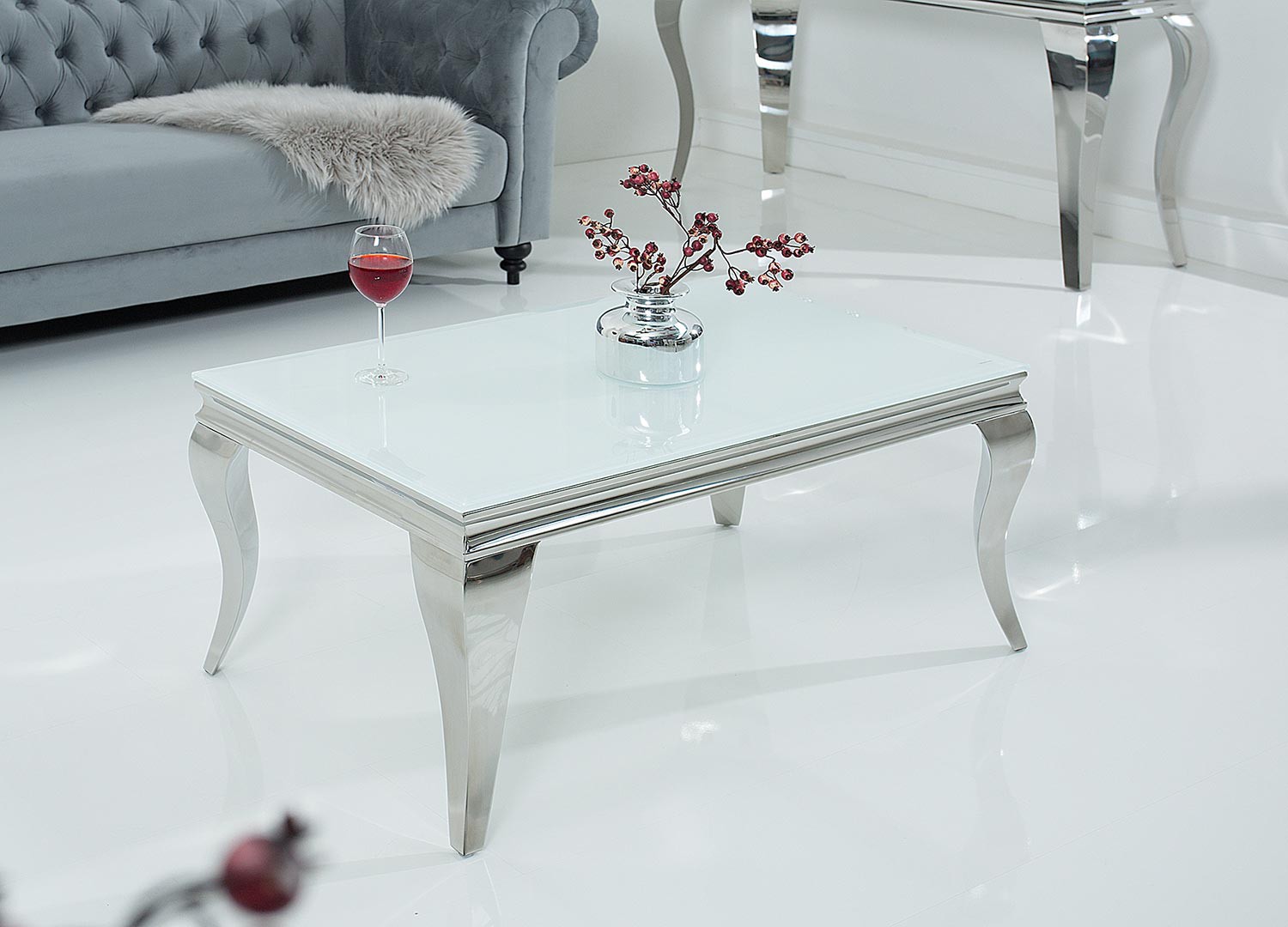 Table basse baroque verre opale blanc et pied en acier poli