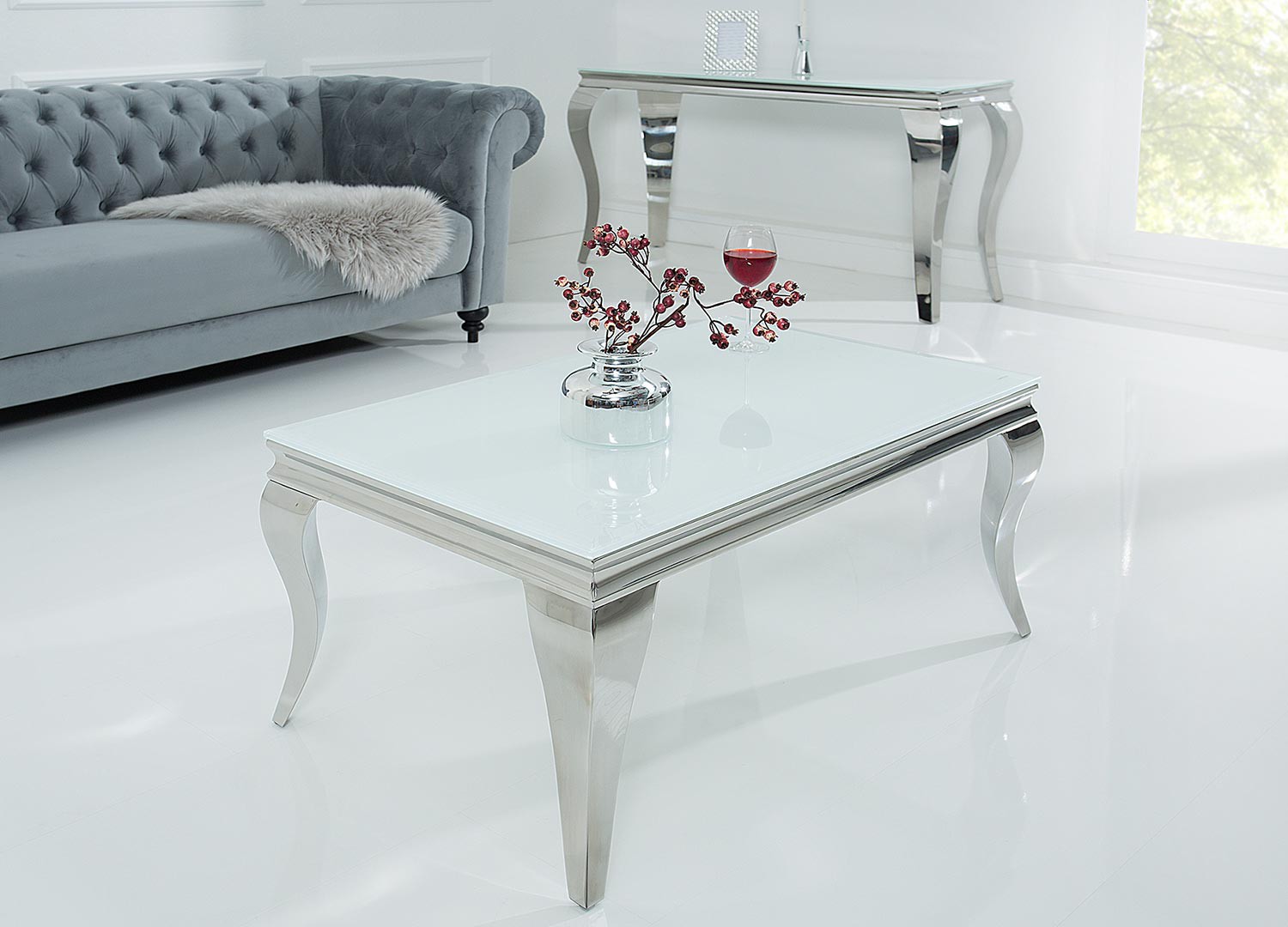 Table basse baroque verre opale blanc et pied en acier poli