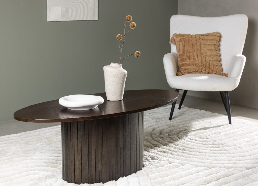 Table basse Bianca moka dans un salon contemporain