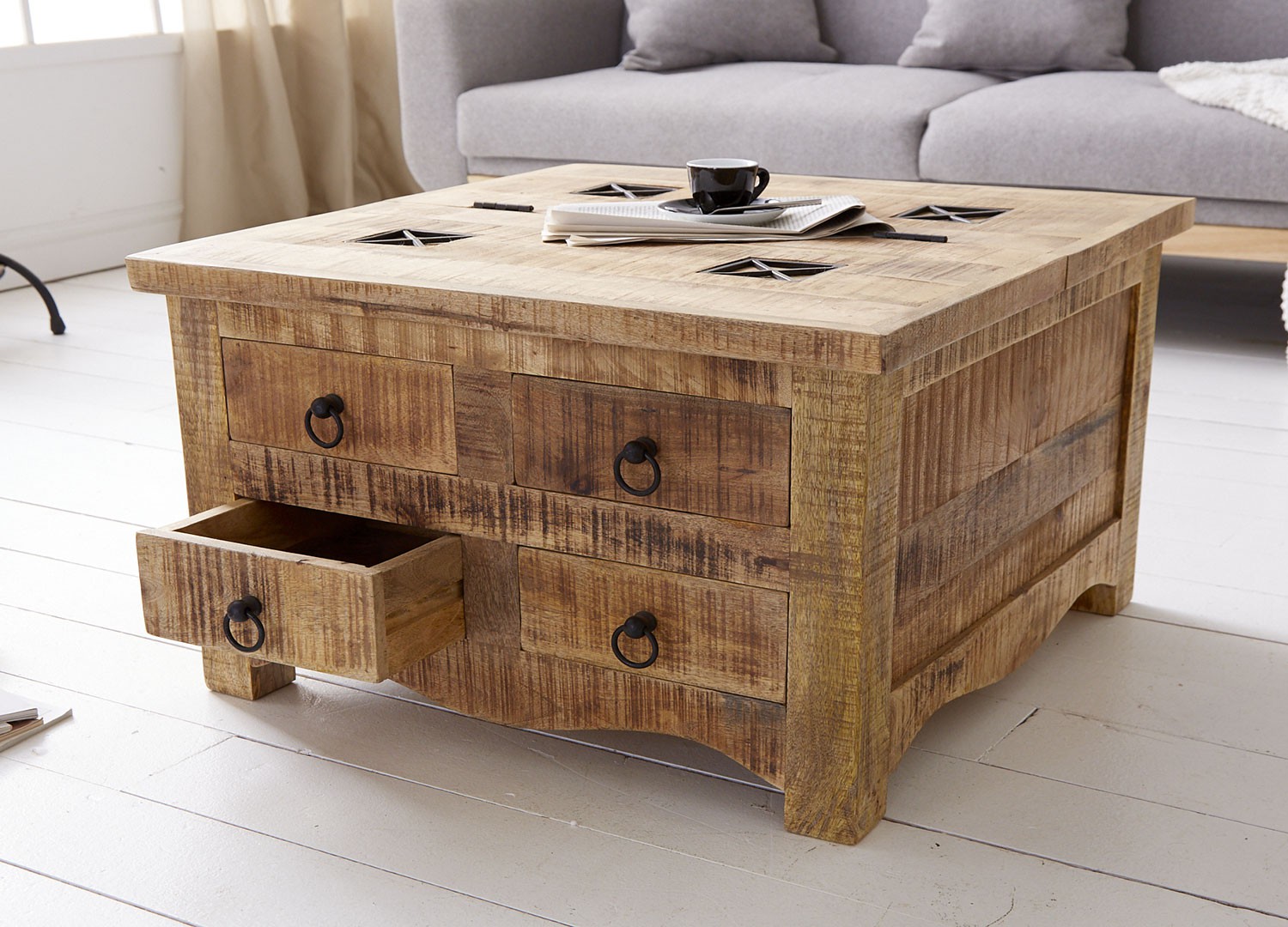 Table basse carrée bois massif avec coffre de rangement