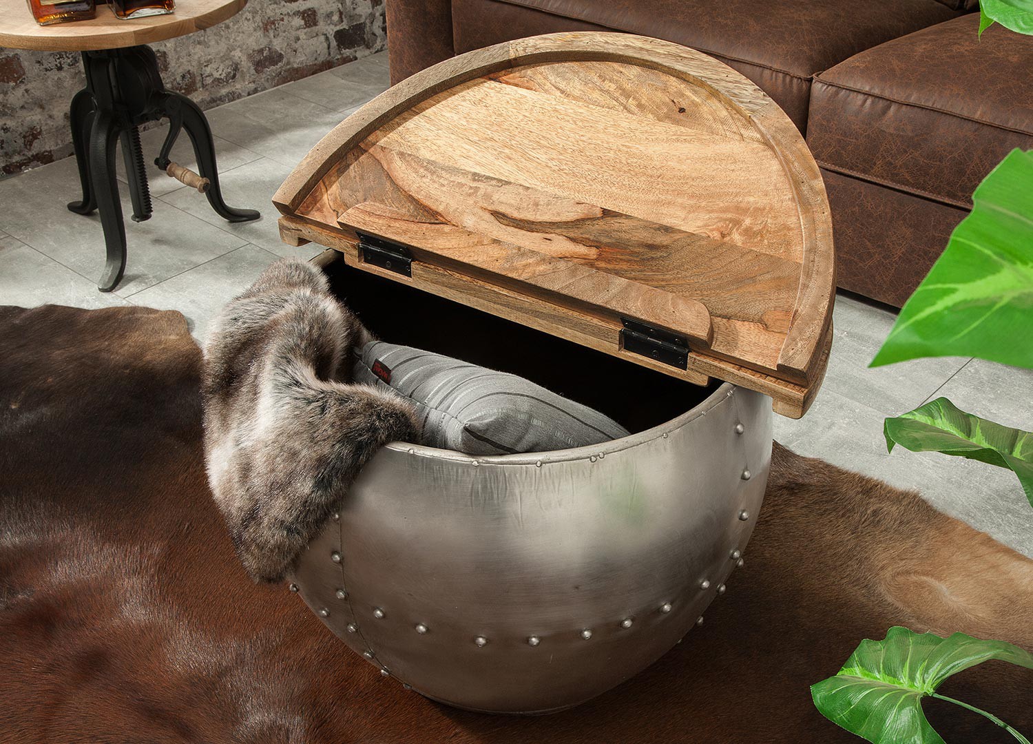 Table basse design bois de manguier industrielle
