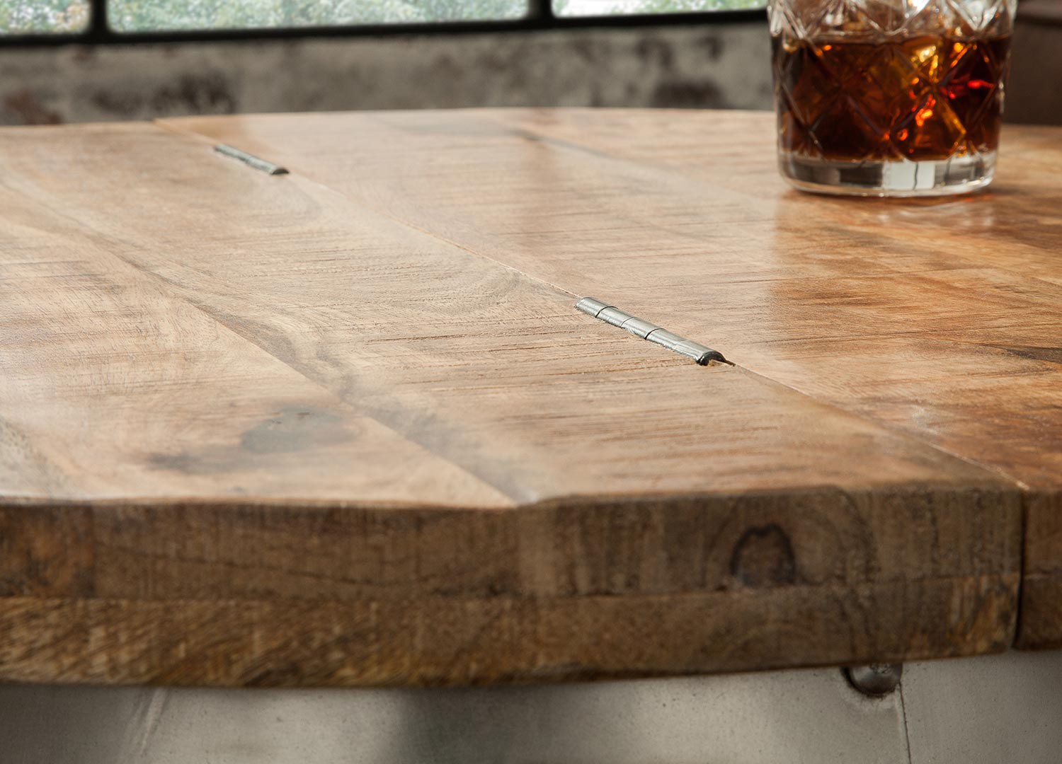Table basse design bois de manguier industrielle