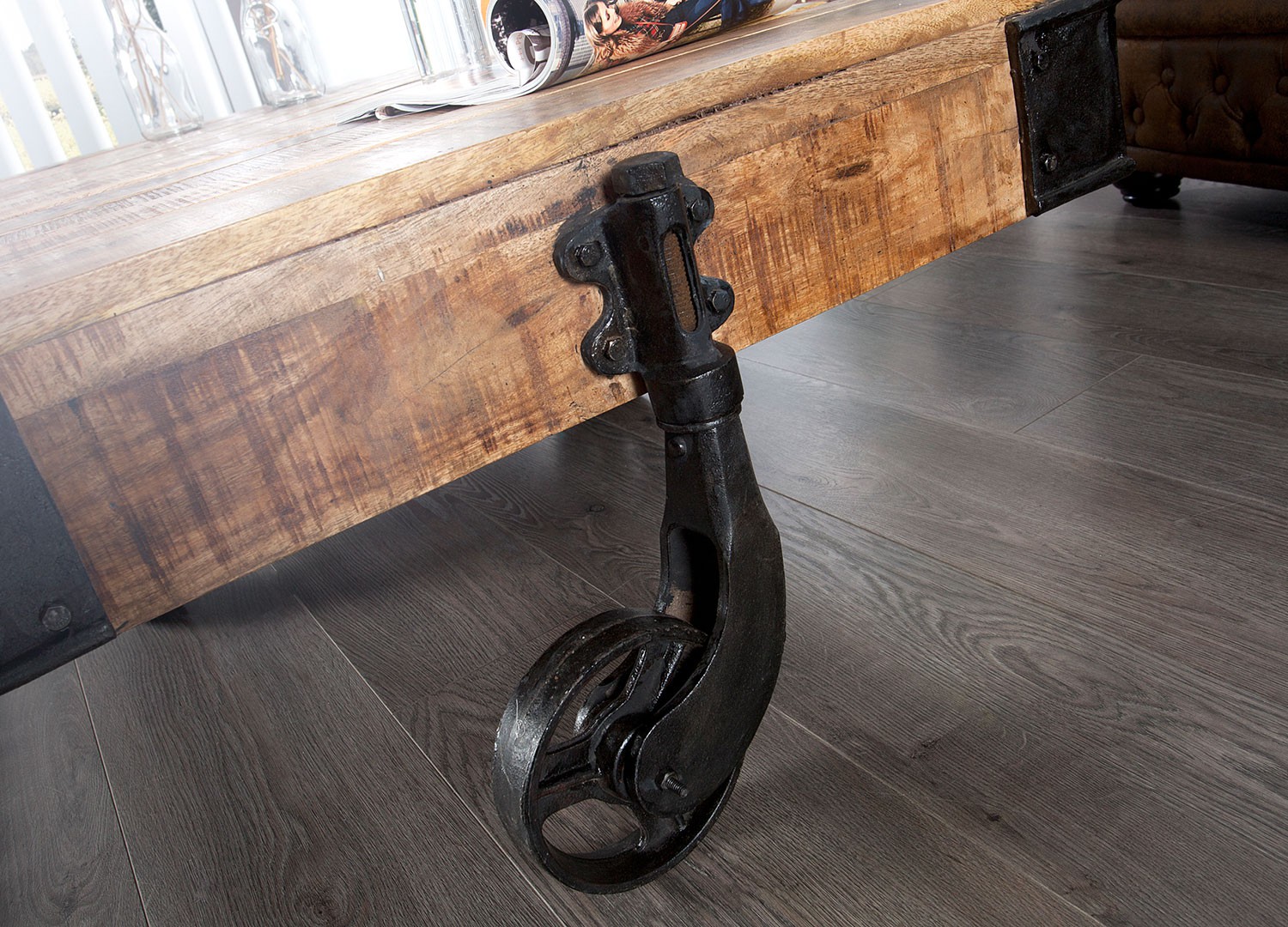 Table basse design sur roulette 120 cm