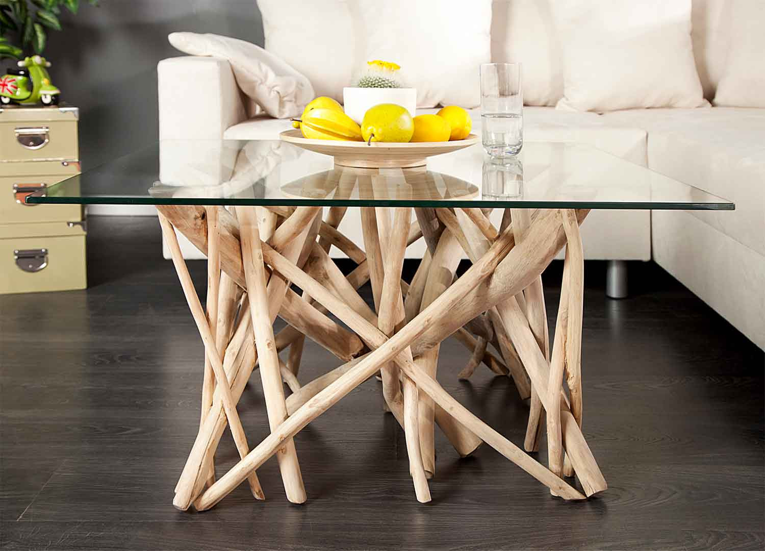 Table basse en bois flotté avec plateau en verre carré