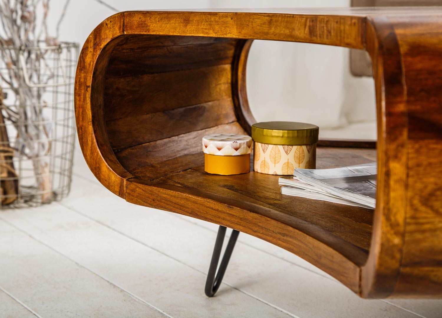 Table basse en bois sesham et pied épingle