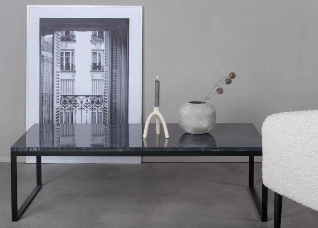 Table basse Estelle gris dans un salon contemporain