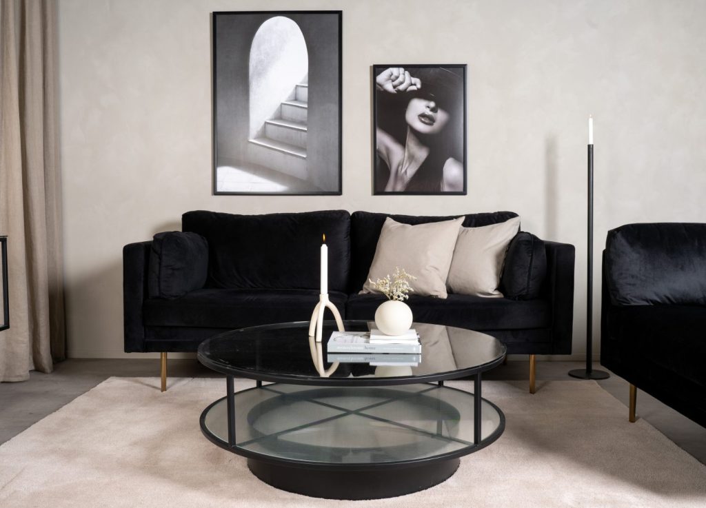 Table basse Falsterbo noir dans un salon contemporain