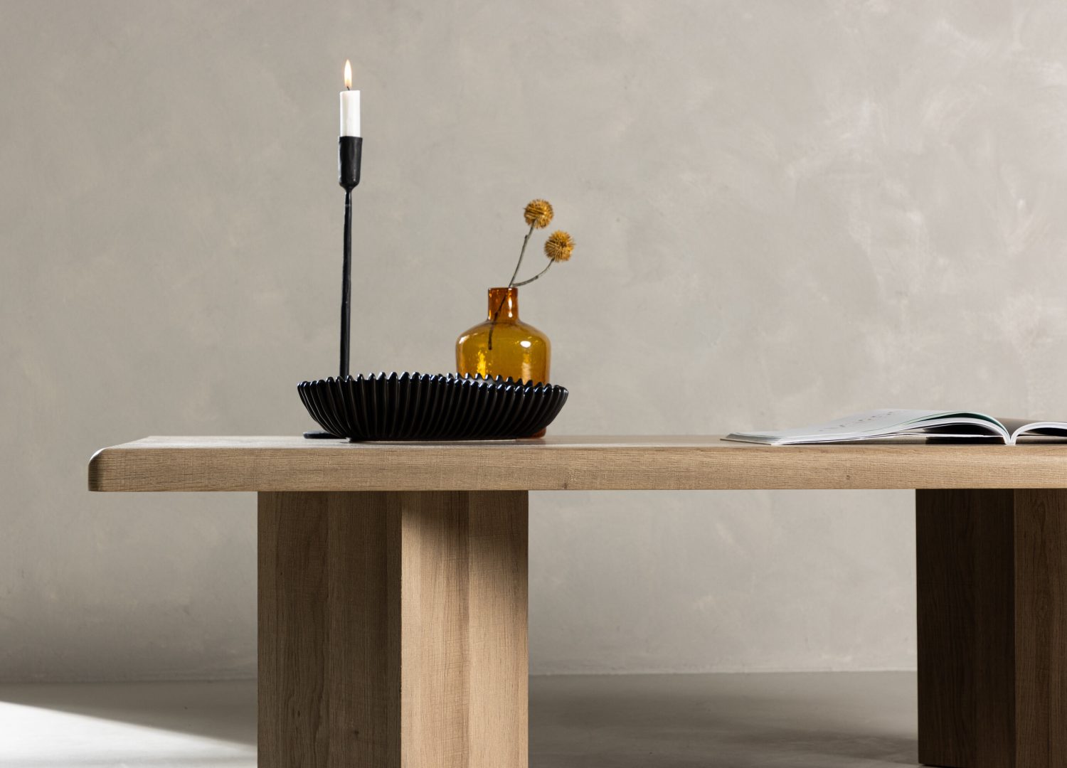 Table basse Lillehammer naturel dans un salon contemporain