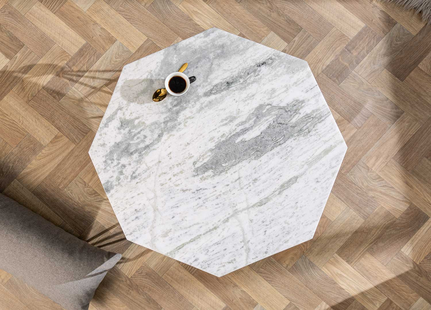 Table basse marbre blanc et fer