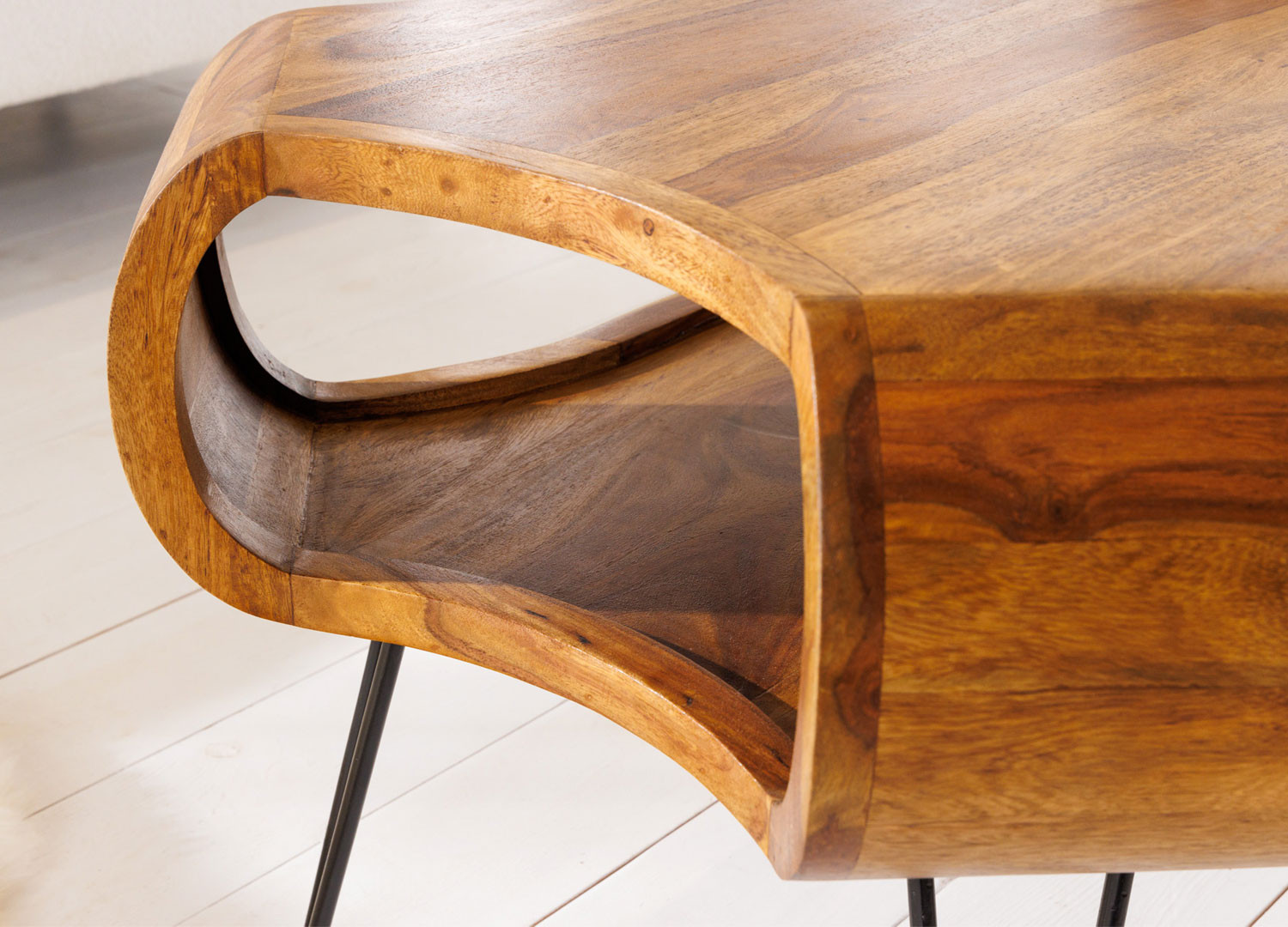 Table basse moderne originale en bois de sesham