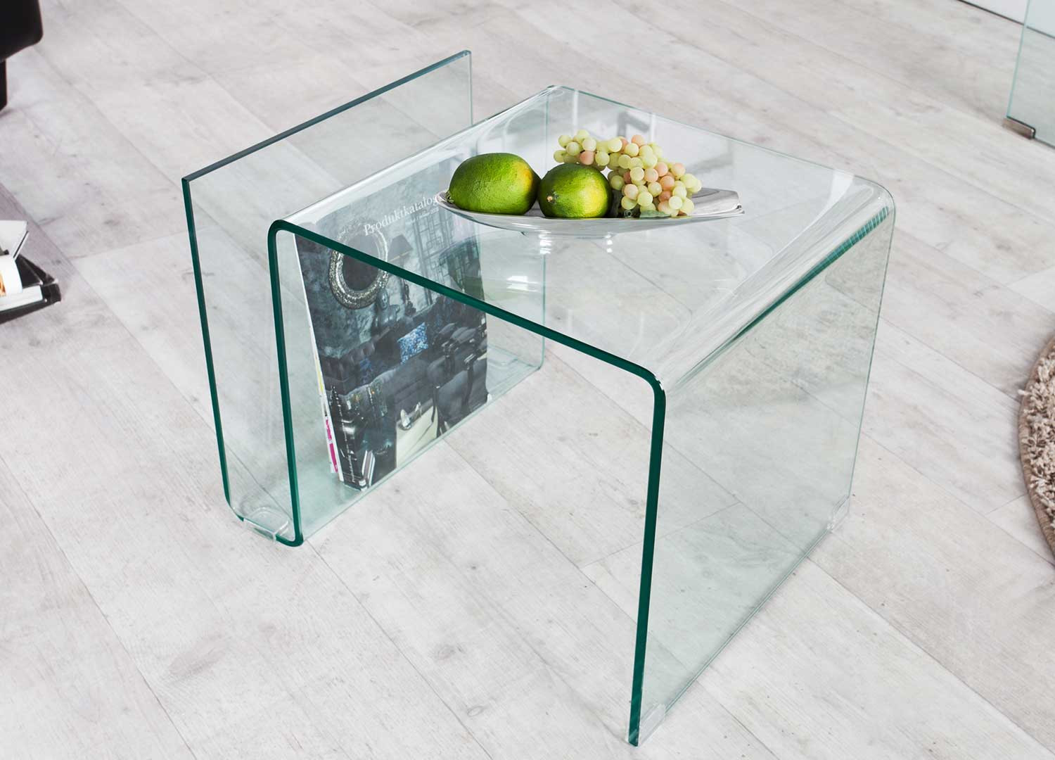 Table basse porte revues en verre