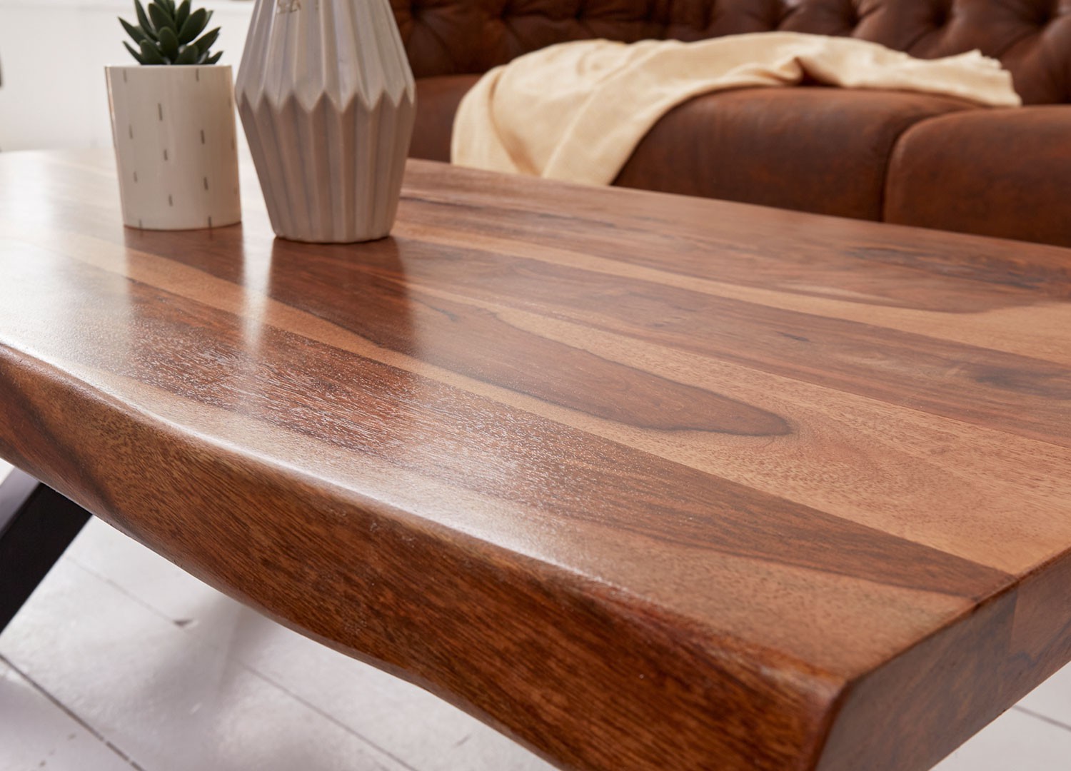Table basse rectangulaire bois massif et métal 1m10