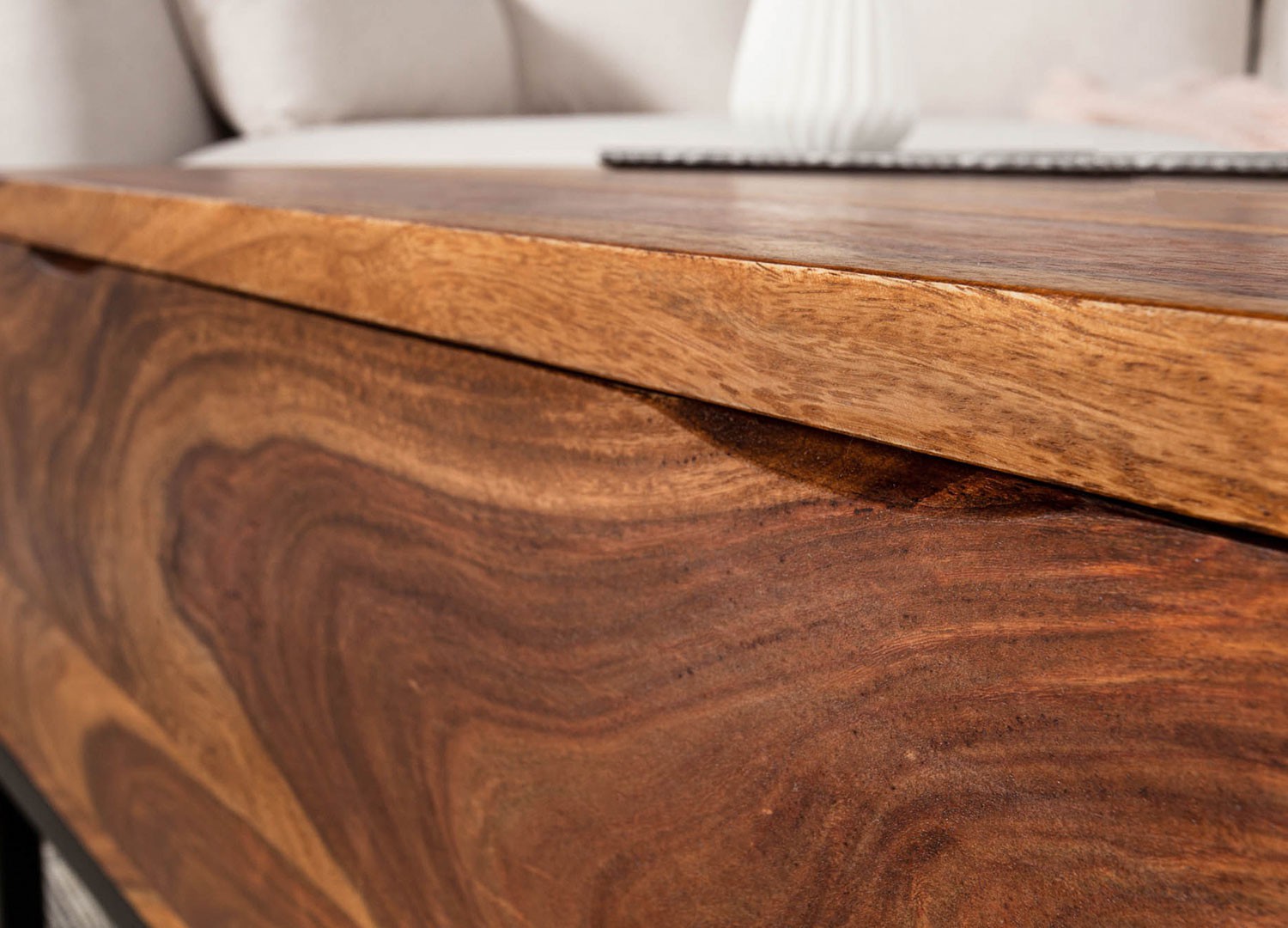 Table basse rectangulaire en bois avec plateau relevable