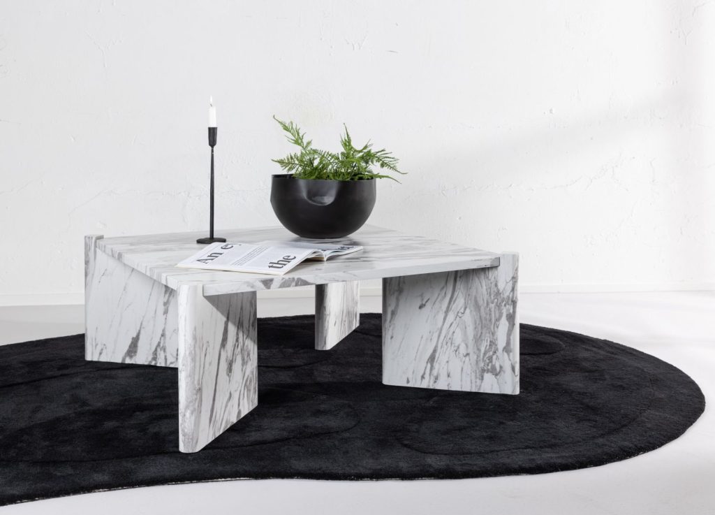 Table basse Rogaland blanc dans un salon contemporain