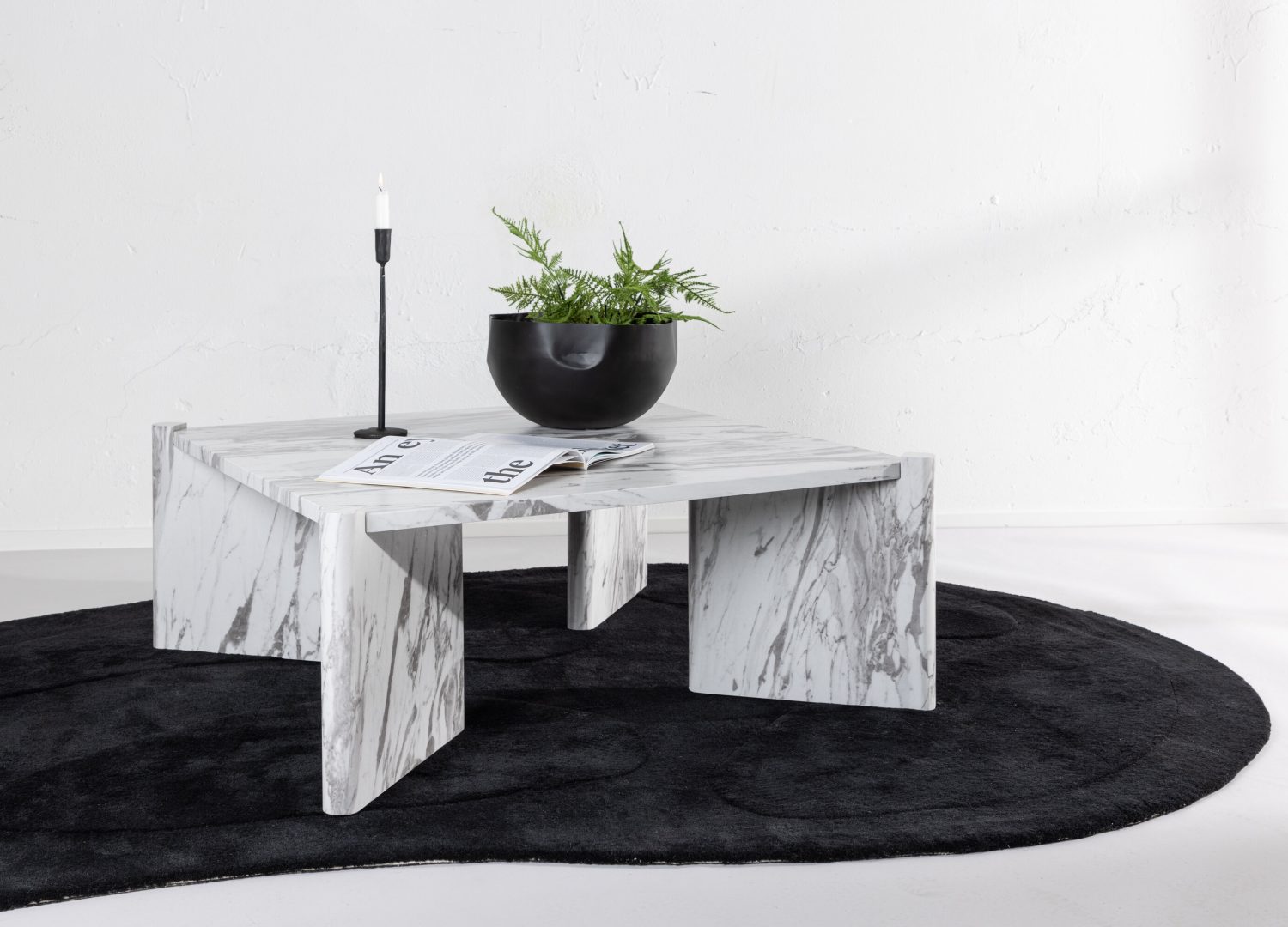 Table basse Rogaland blanc dans un salon contemporain