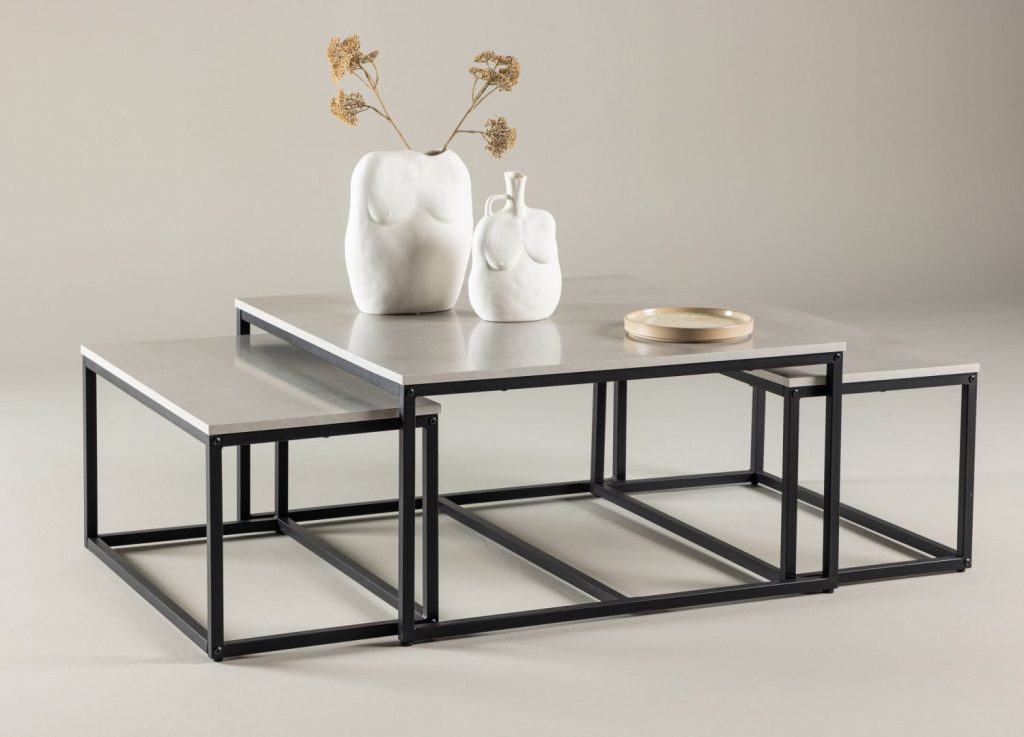 Table basse Solna gris dans un salon contemporain