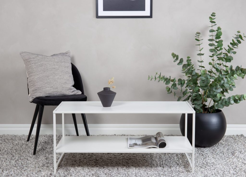 Table basse Staal blanc dans un salon contemporain