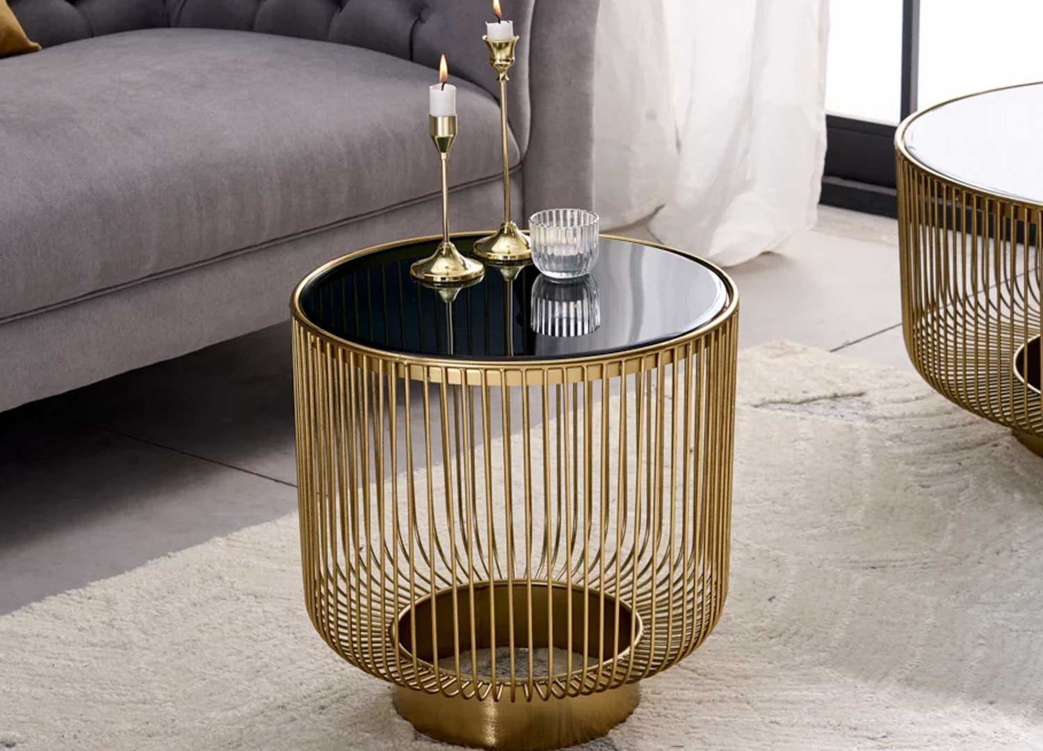 Table d'appoint design verre noir et doré