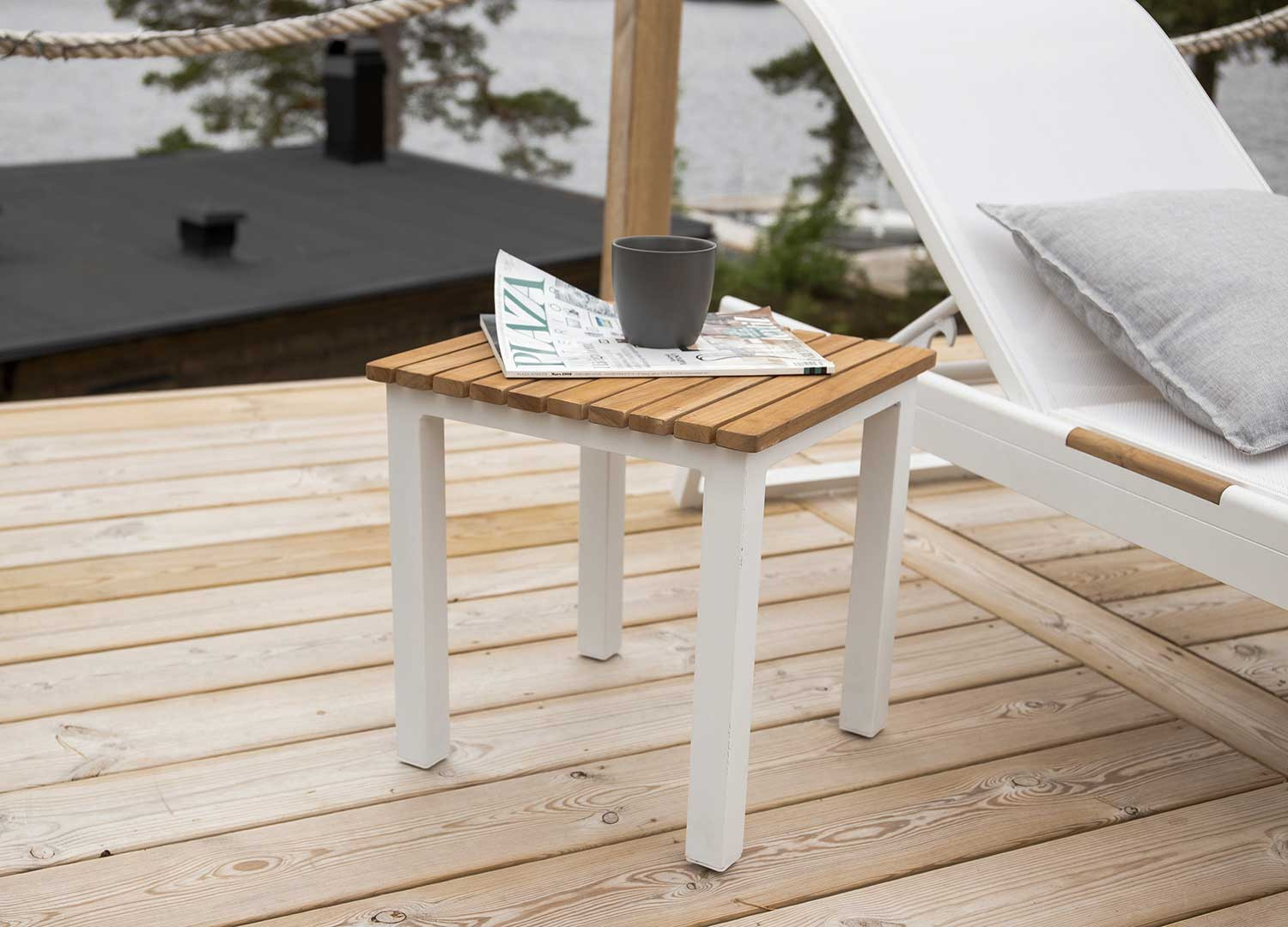Table d'appoint d'extérieur carrée teck et aluminium