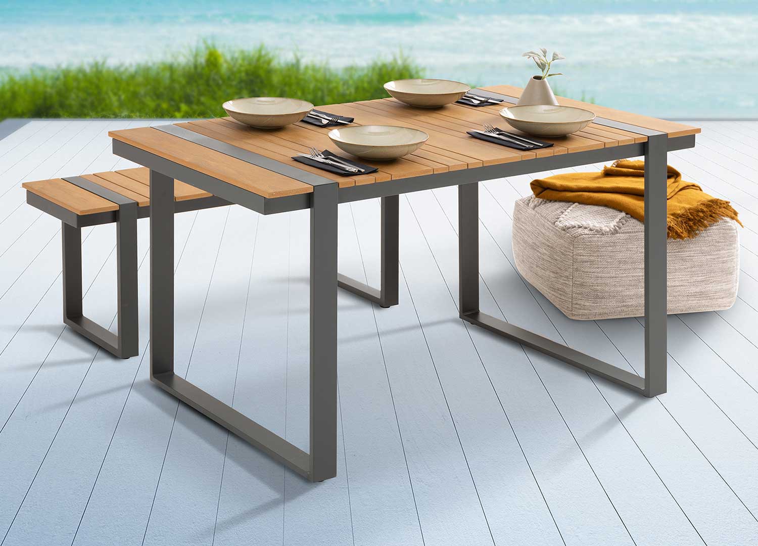 Table de jardin en aluminium et composite 123 cm