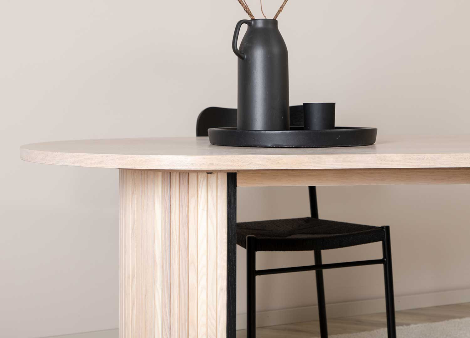 Table de repas ovale chêne blanchi et noir 2m