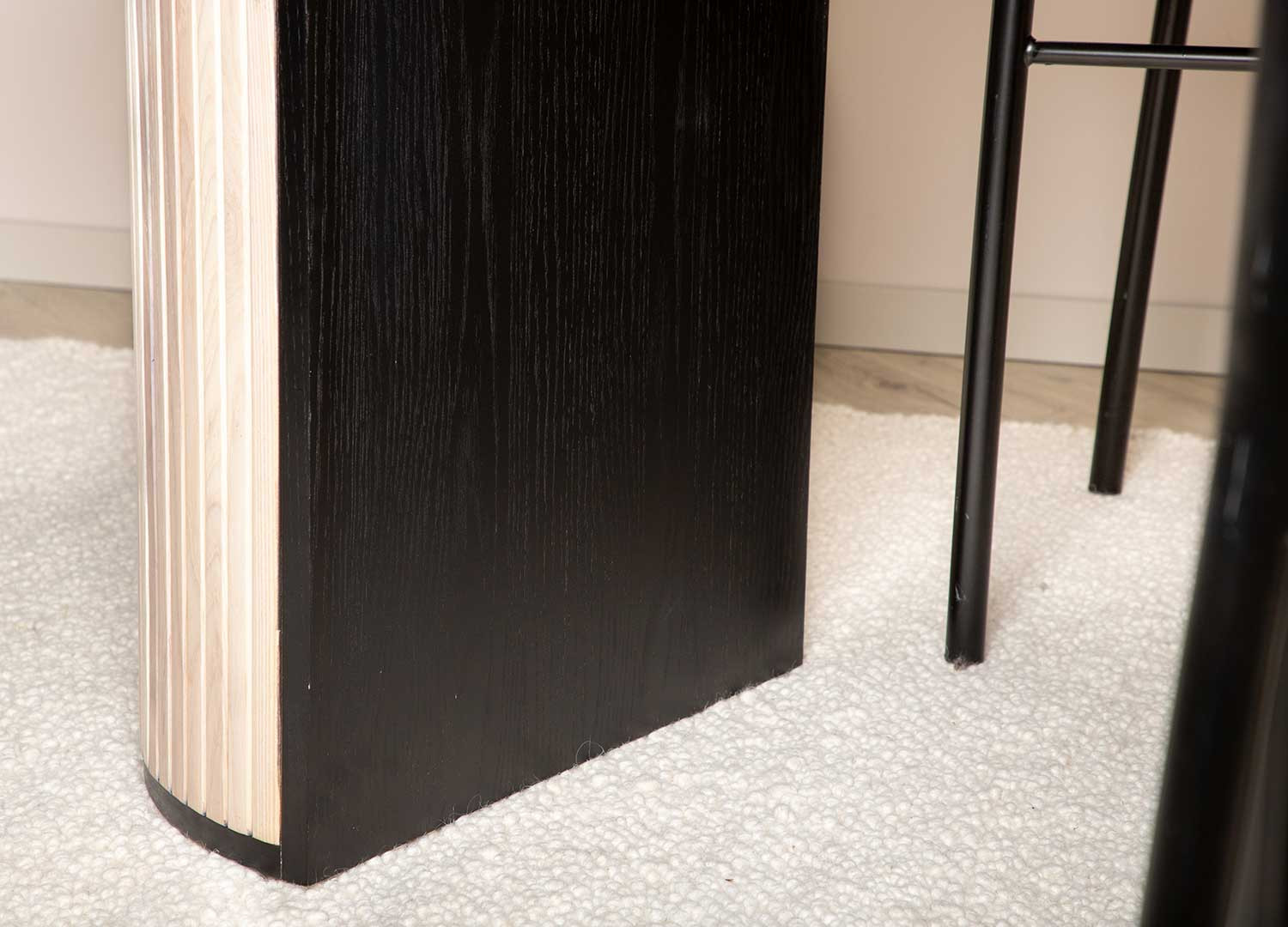 Table de repas ovale chêne blanchi et noir 2m
