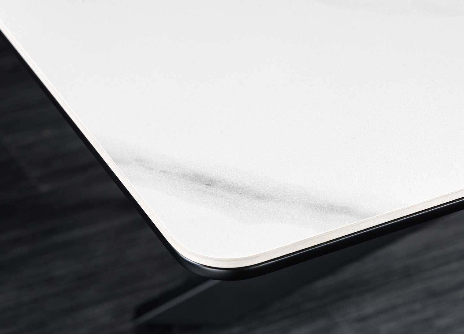Table de salle à manger aspect marbre blanc allonge centrale 160-200 cm