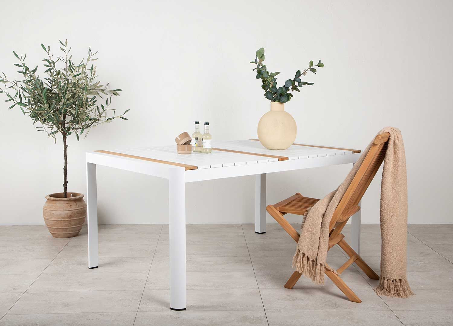 Table d'extérieur 150 cm teck et aluminium blanc