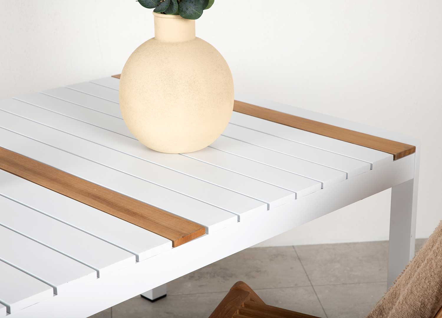 Table d'extérieur 150 cm teck et aluminium blanc