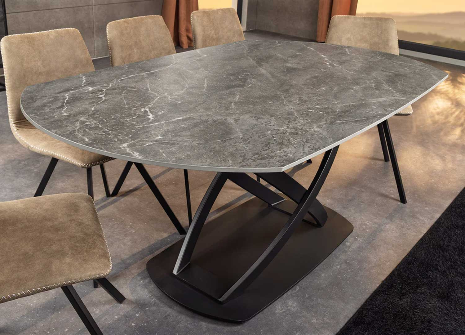 Table extensible céramique aspect marbre anthracite 130-190 cm Avarea
