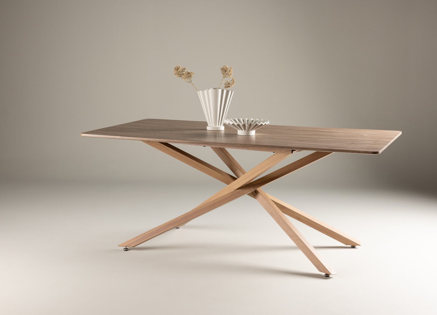 Table à manger rectangulaire Piazza moka mise en scène dans une salle à manger