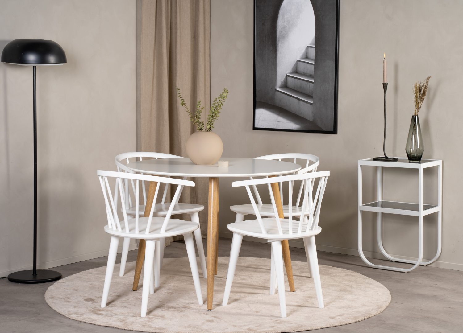 Mise en scène de la table à manger Plaza blanc