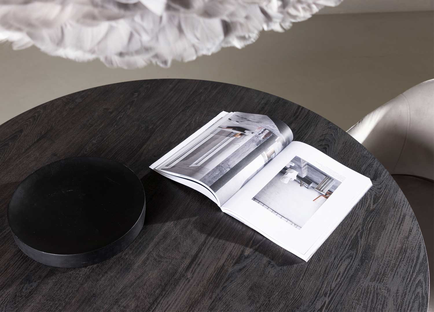 Table ronde en bois 120 cm moka et noir