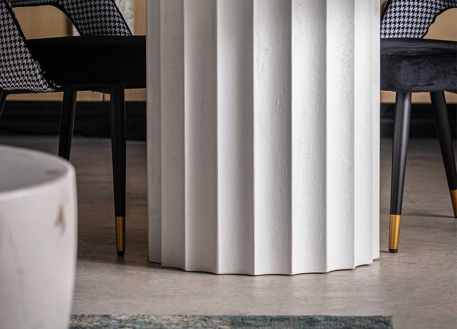 Table ronde en résine blanche 120 cm Lumina
