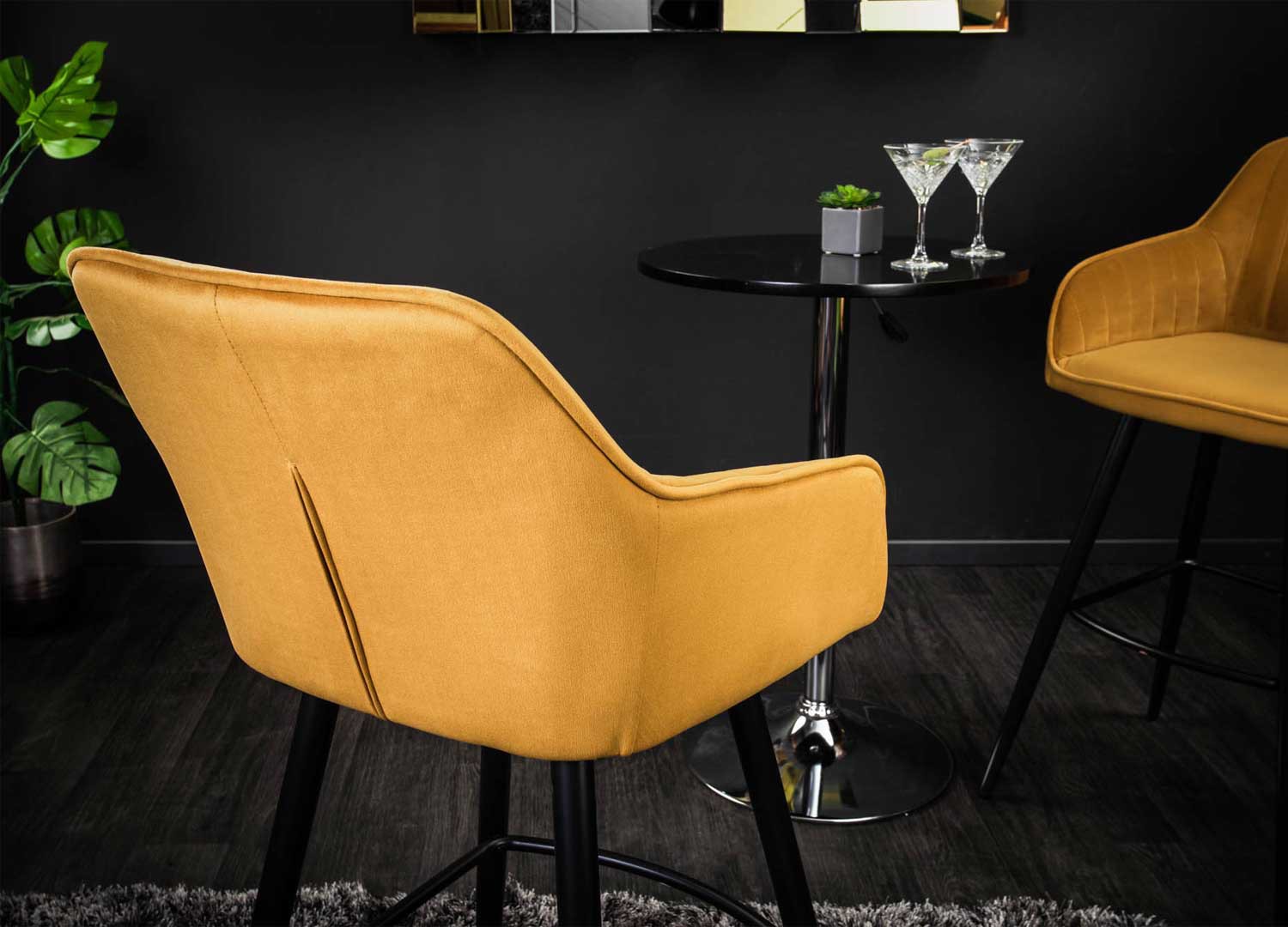 Tabourets de bar velours jaune moutarde