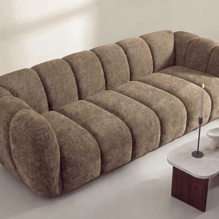 canapé marron avec assise profonde