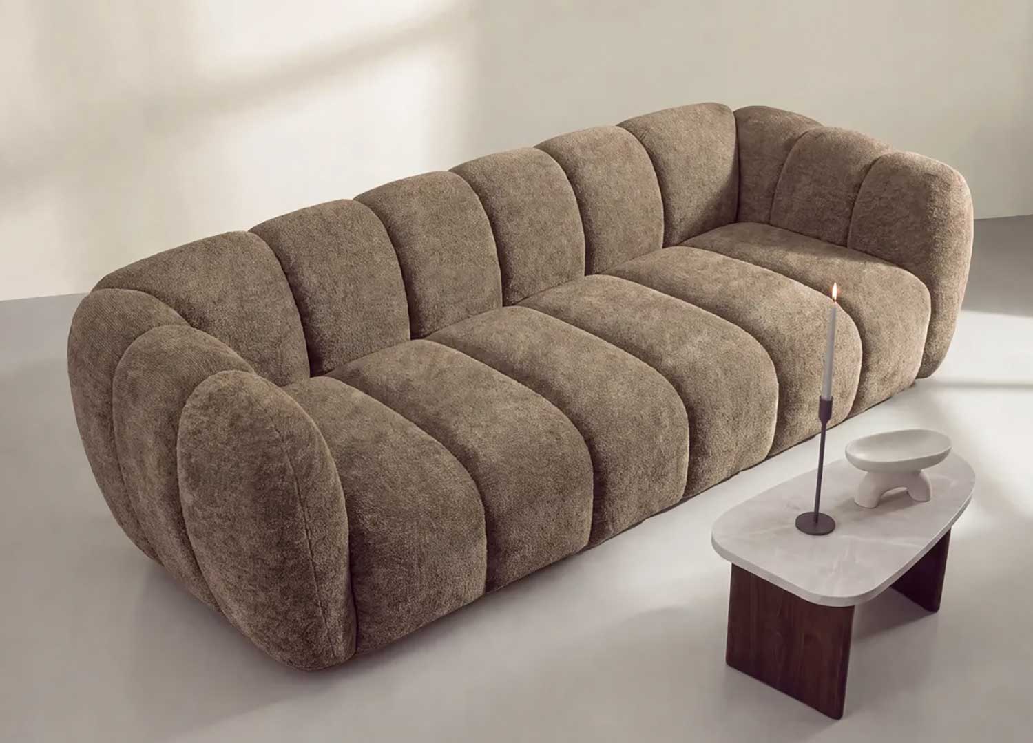 canapé marron avec assise profonde
