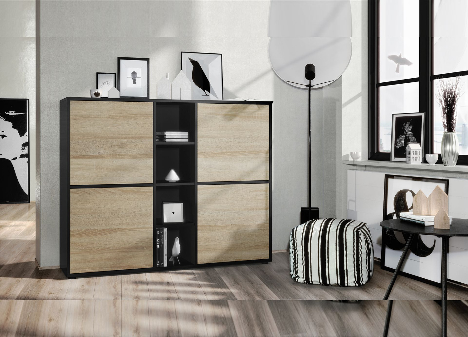 Buffet 4 portes design noir mat avec façades aspect chêne clair