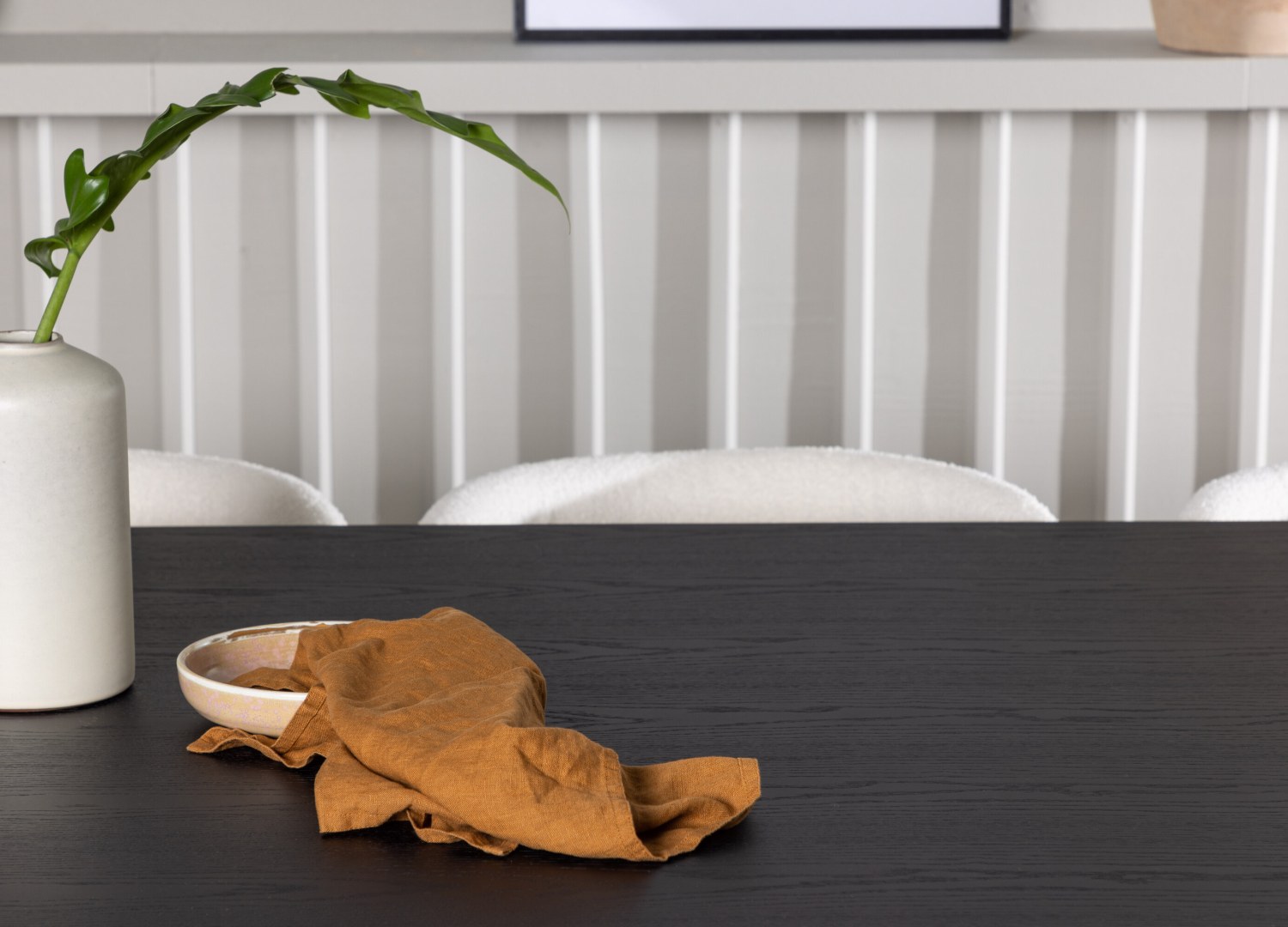 Ensemble repas Bootcut et Edina 6 places en situation dans une salle à manger