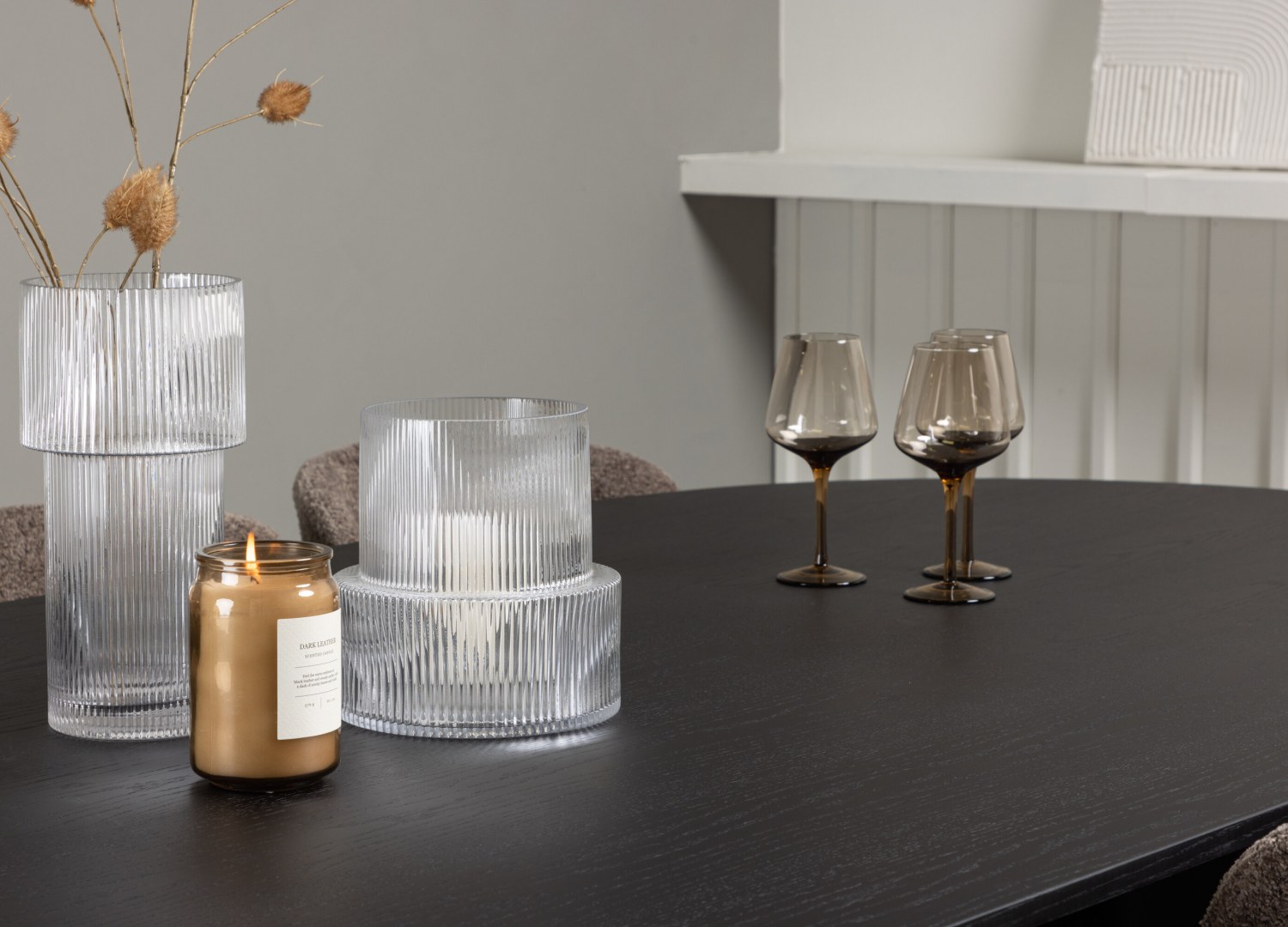 Vue d’ambiance 4 de la table Bootcut avec 6 chaises Modesto