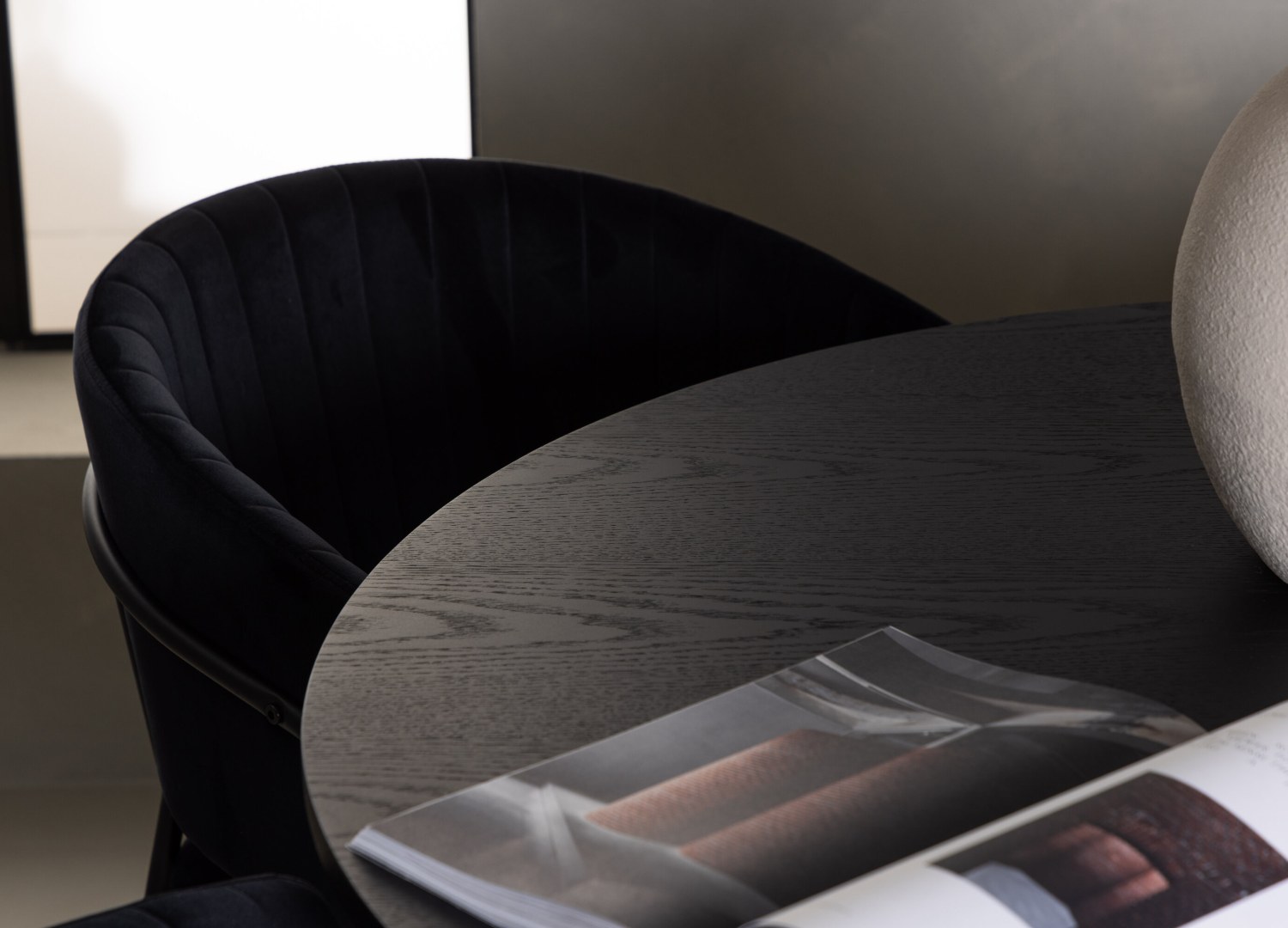Ensemble repas Bootcut et Selma 4 places en situation dans une salle à manger