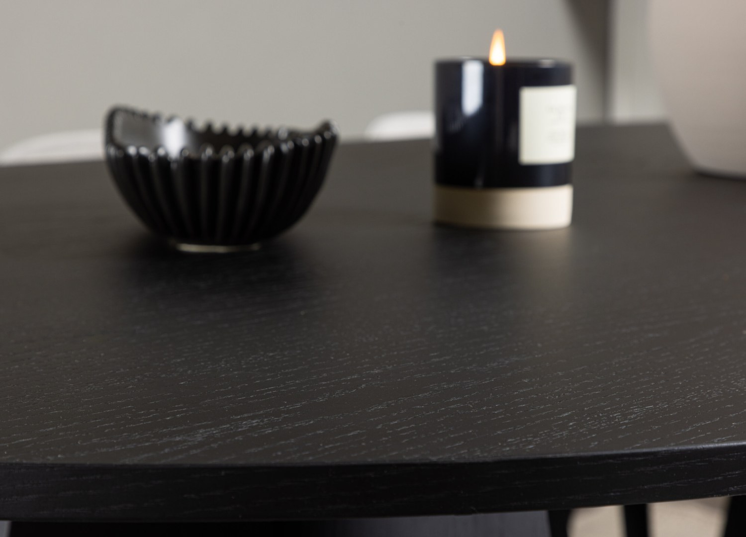 Vue d’ambiance 4 de la table Bootcut avec 6 chaises Velvet